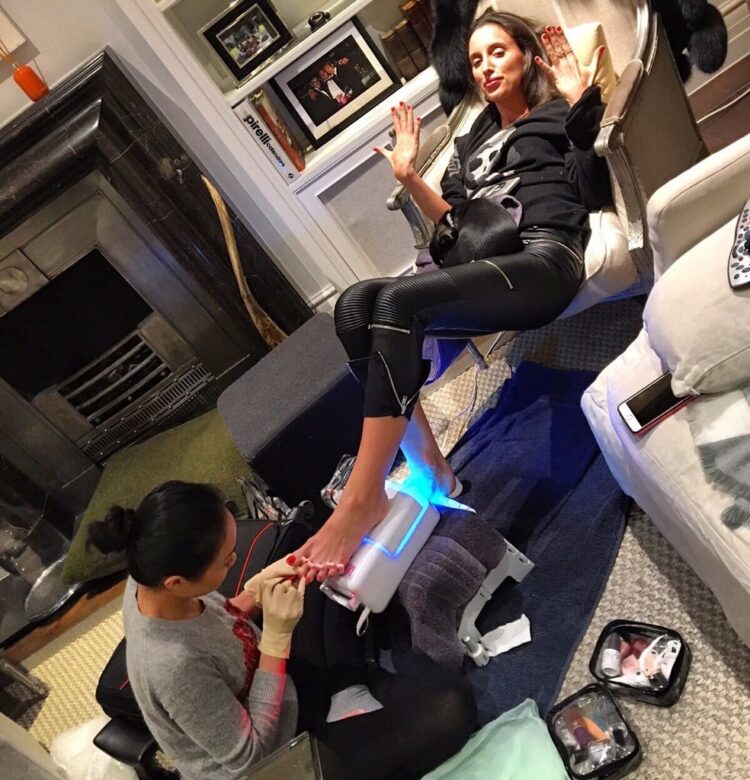 lily fortescue feet 4