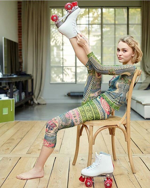 lily rose johnston feet