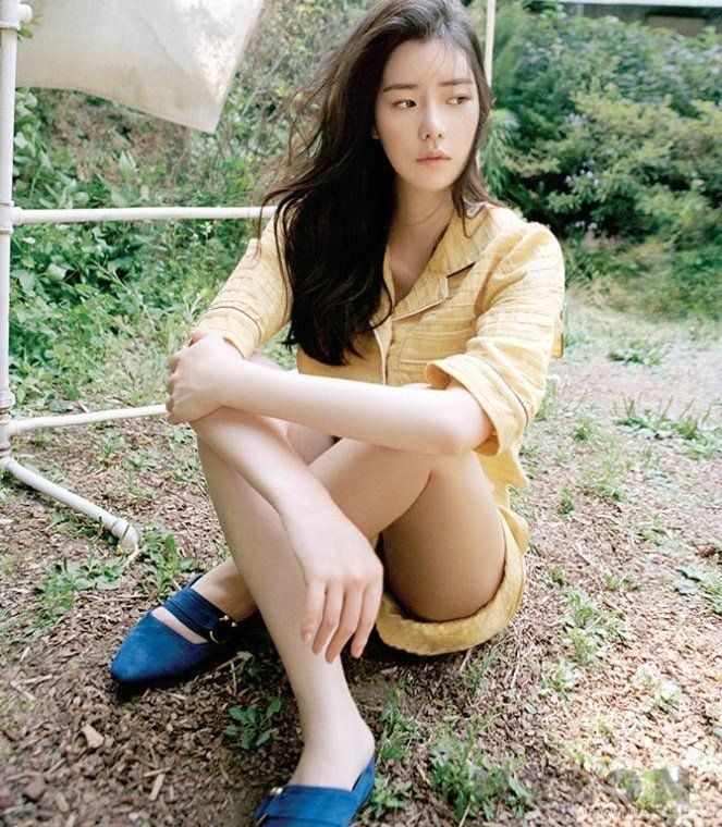 lim ji yeon feet 5