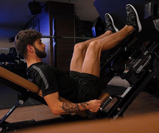 lincoln briniak feet 2