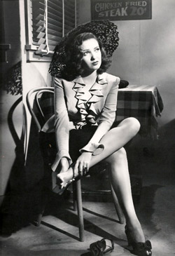 linda darnell feet 5