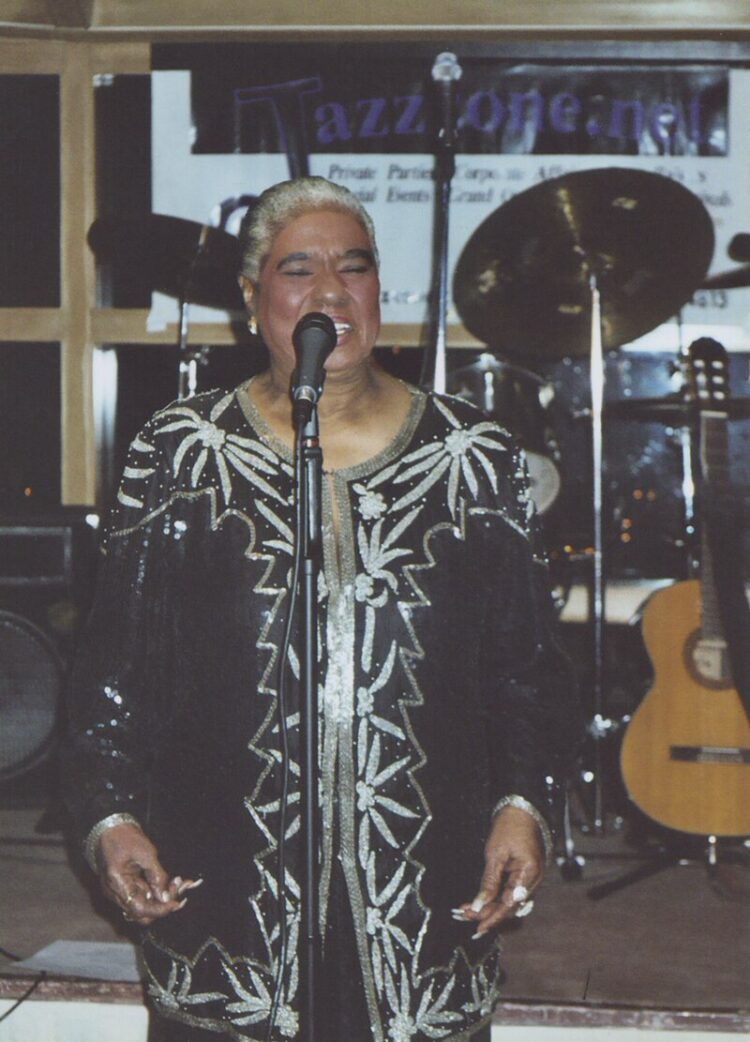 linda hopkins feet 5