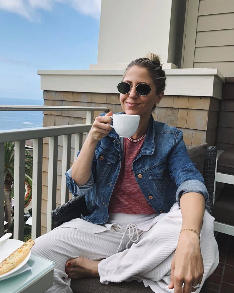 lindsay albanese feet 2