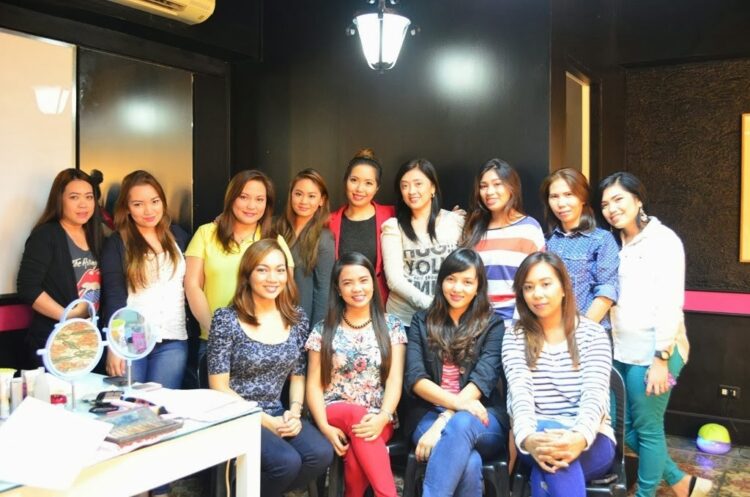 lindsay artillero feet 6