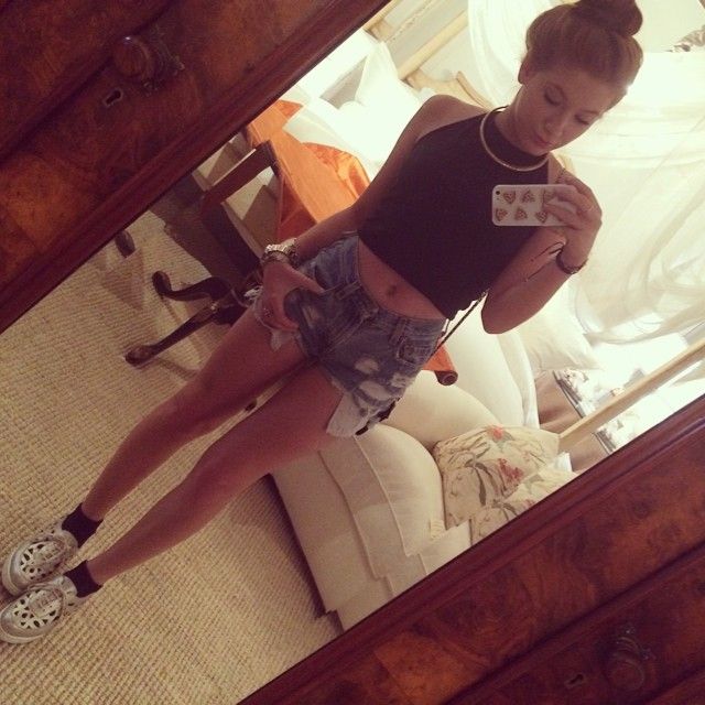 lindsay demeola feet 3