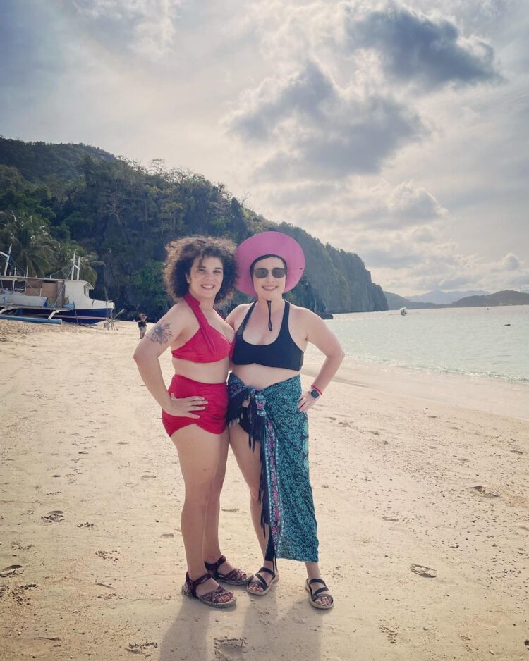 lindsay ellis feet 3