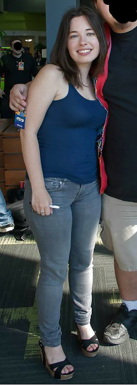 lindsay ellis feet 4