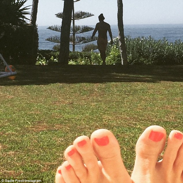 lindsay frost feet 3