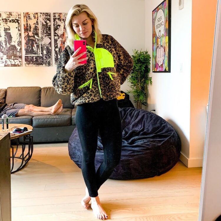 lindsay hubbard feet 2