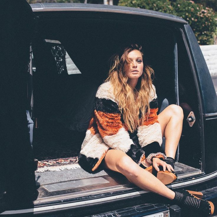 lindsay perry feet 3