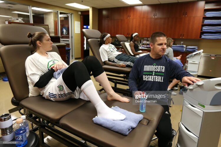 lindsay whalen feet