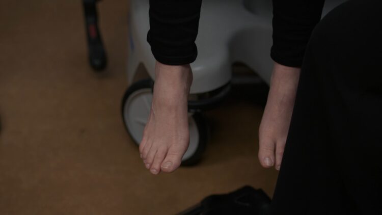 lindsey kraft feet 3