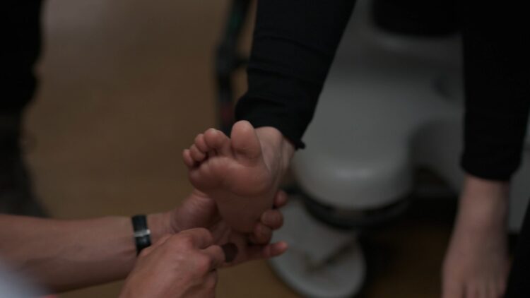 lindsey kraft feet 6