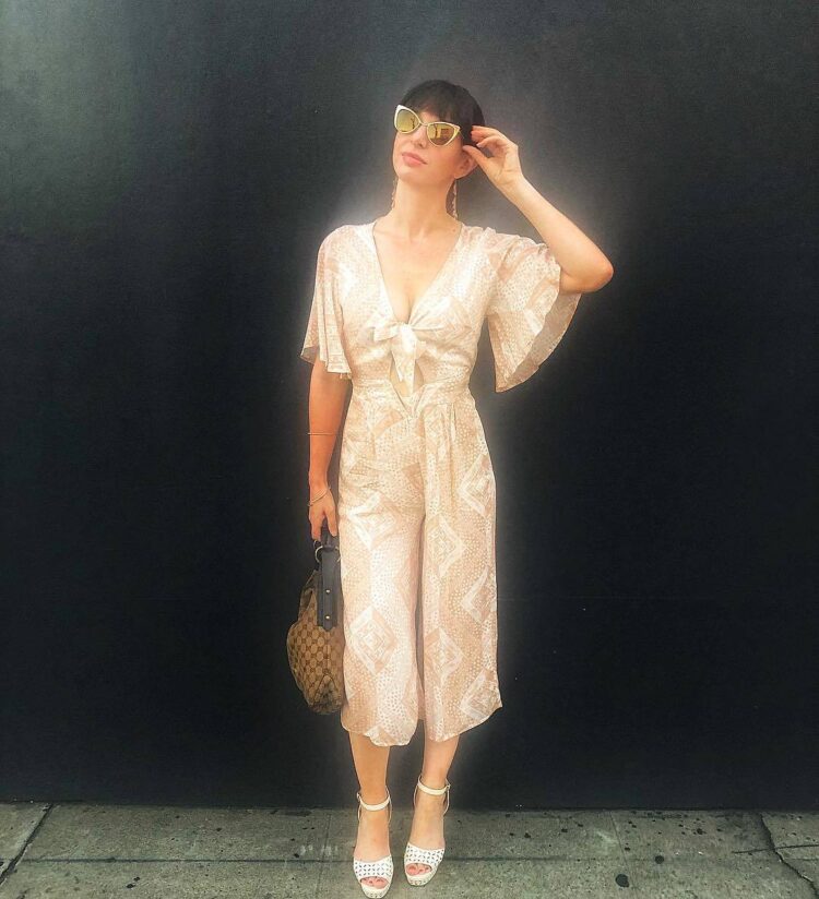 lindsey pearlman feet 3