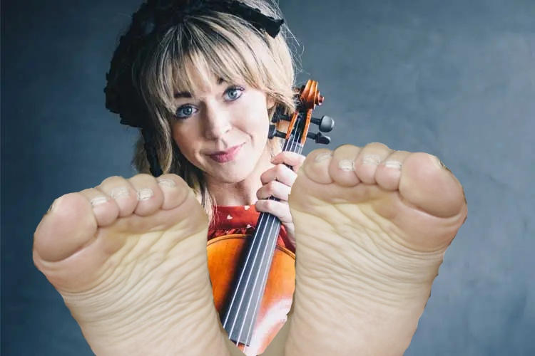 lindsey wheeler feet 1