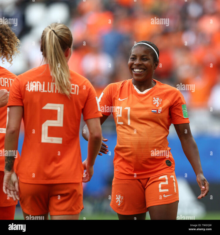 lineth beerensteyn feet 6