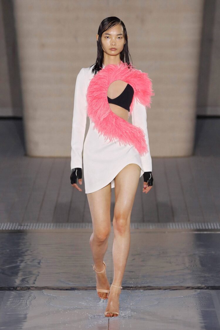 ling chen feet scaled