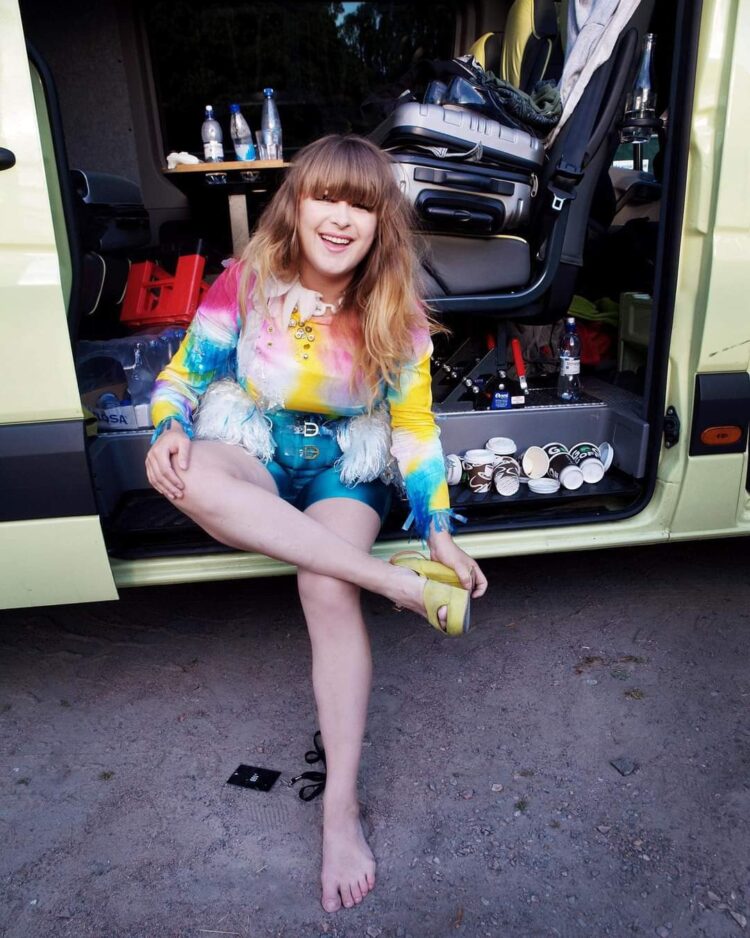 linnea henriksson feet 6