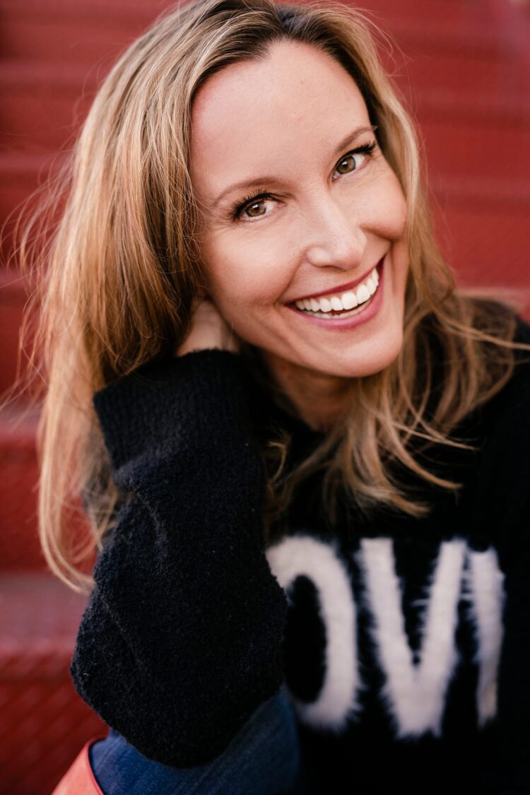 linnell jones feet 6