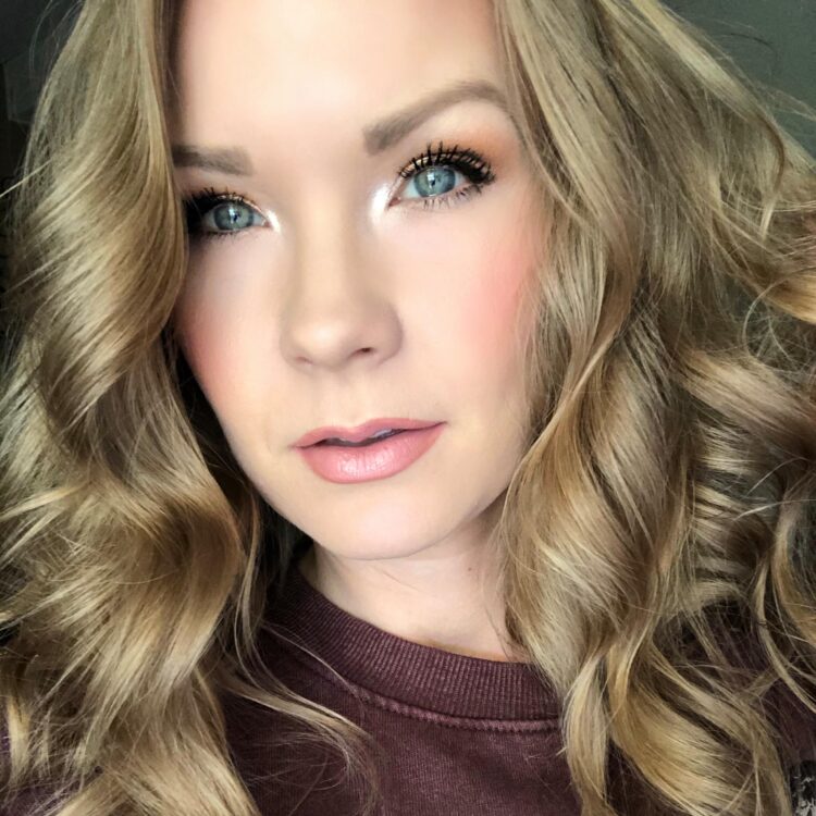 lipgloss leslie feet 1