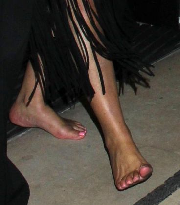 lisa armstrong feet 6
