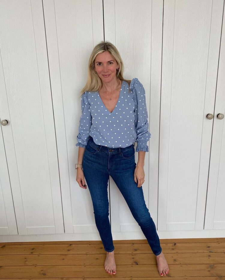 lisa faulkner feet 3