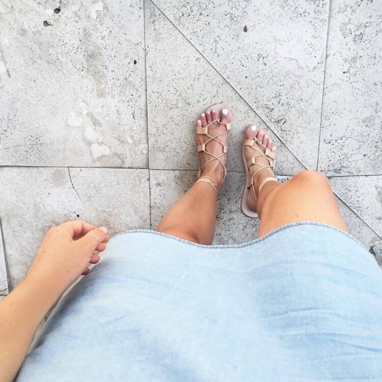 lisa gay hamilton feet 3