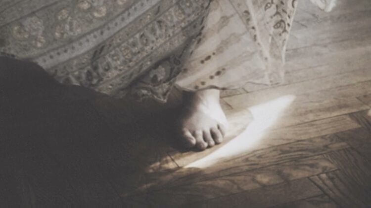 Lisa Gerrard Feet