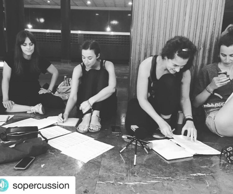 lisa hannigan feet 2