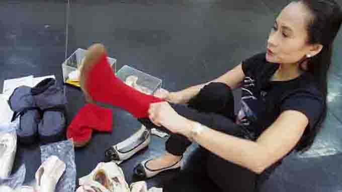 lisa macuja elizalde feet 1