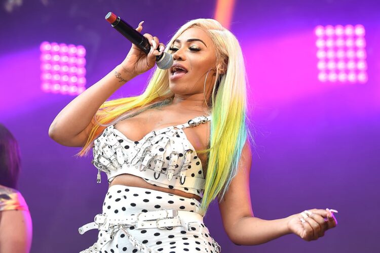 lisa mercedez feet 3