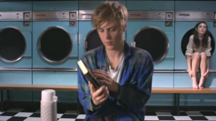 lisa mitchell feet 6