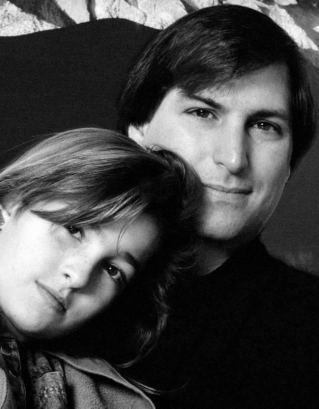 lisa nicole brennan jobs feet 5