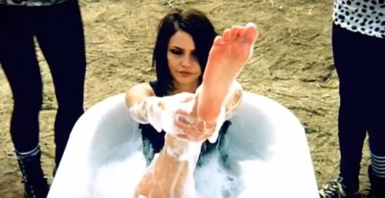 lisa osbourne feet 4