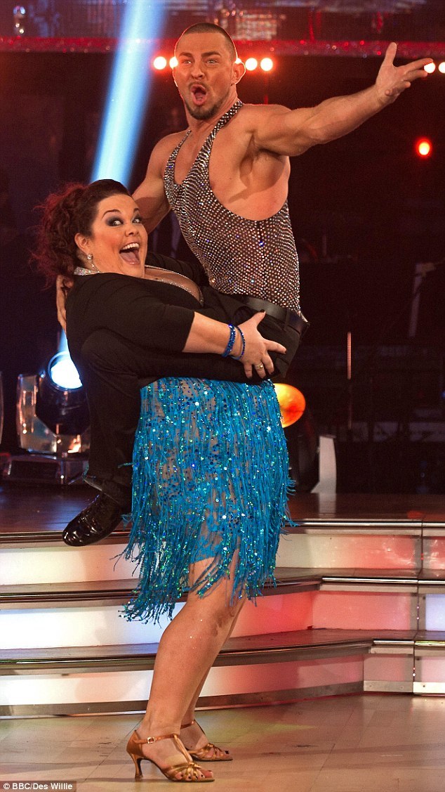 lisa riley feet 5