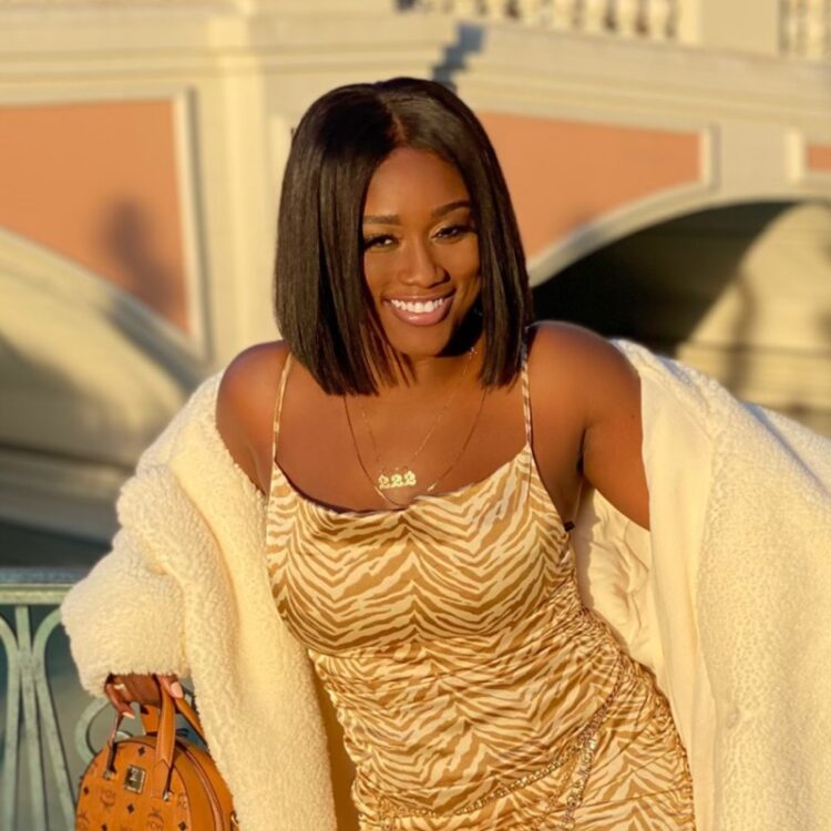 lisa simone kelly feet 4