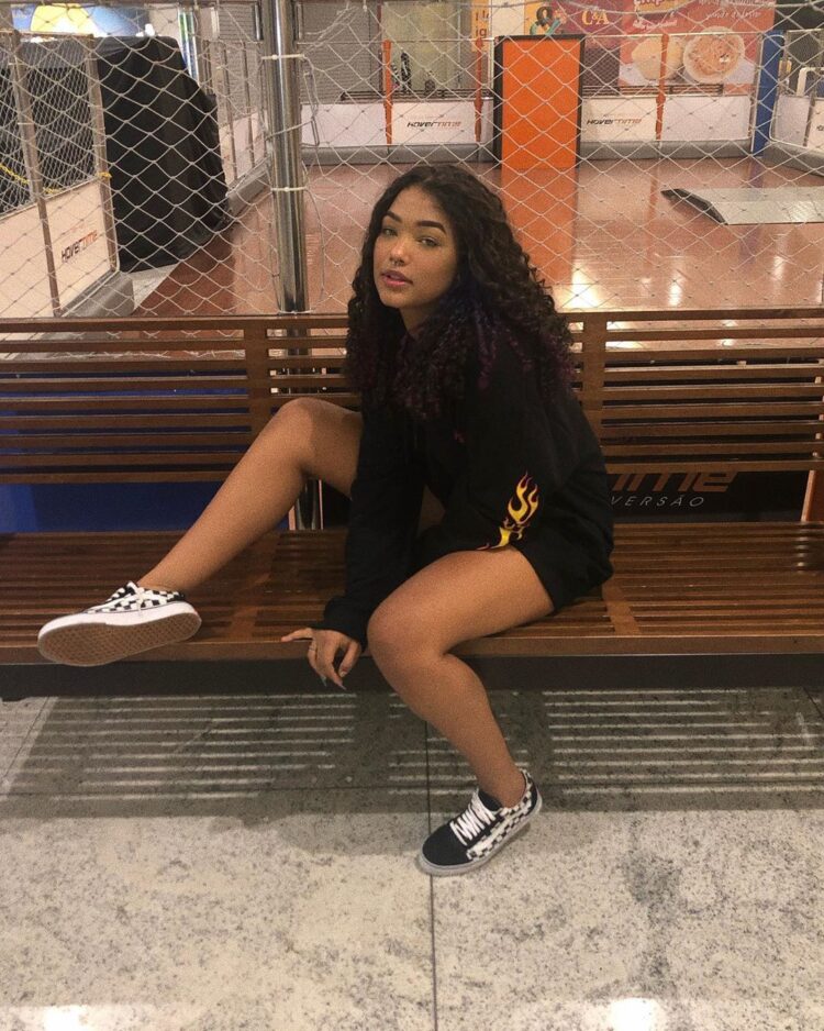 lisandra barcelos feet 1