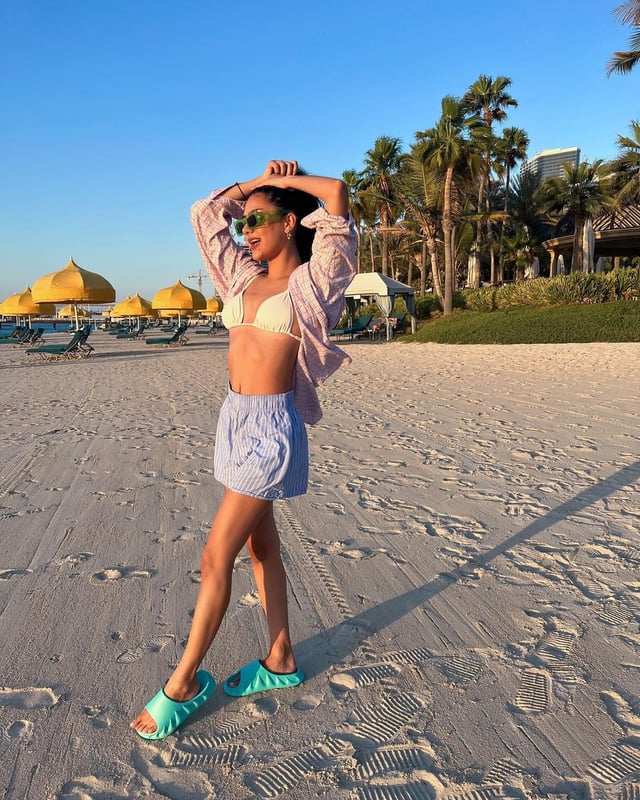 lissie mackintosh feet 3