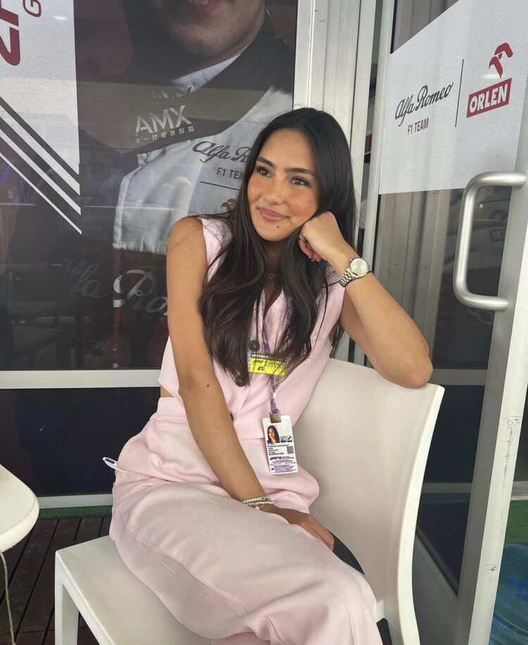 lissie mackintosh feet 5