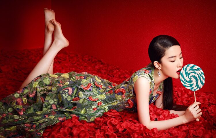liu yifei feet 3