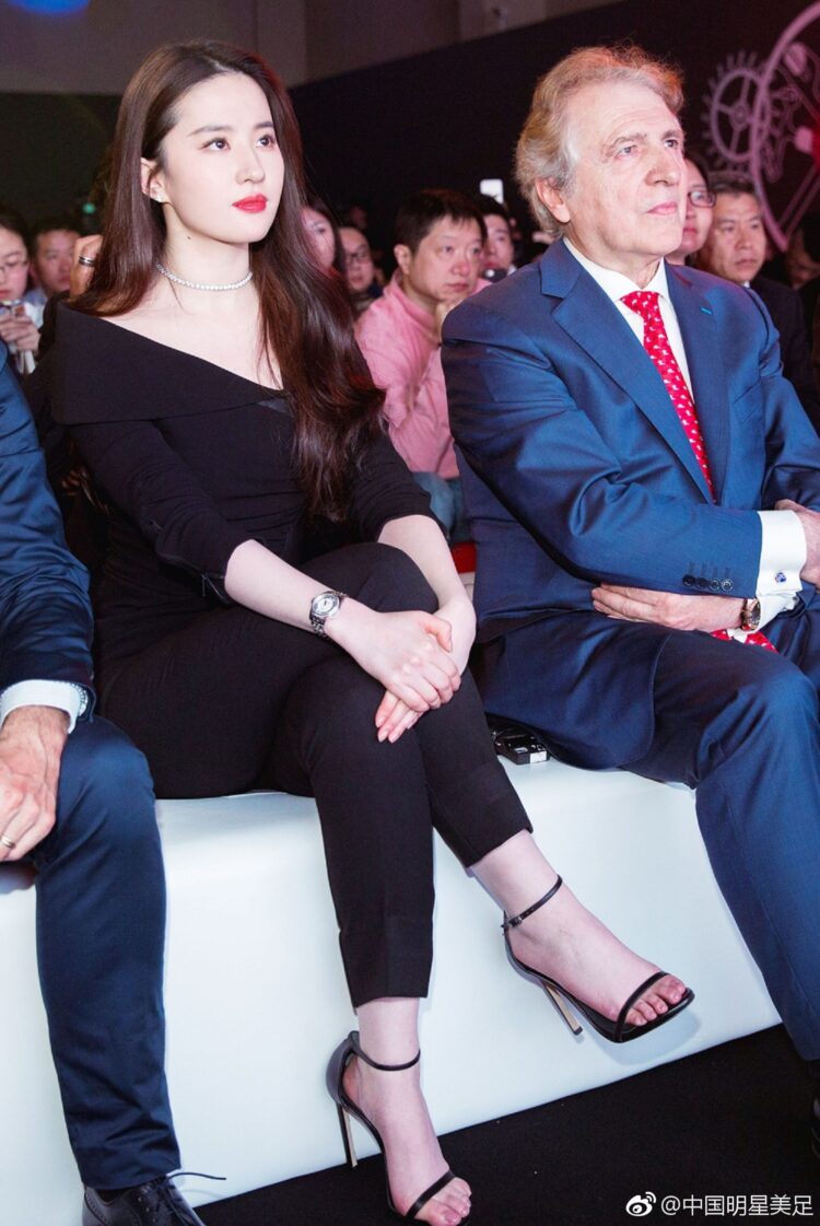 liu yifei feet 6