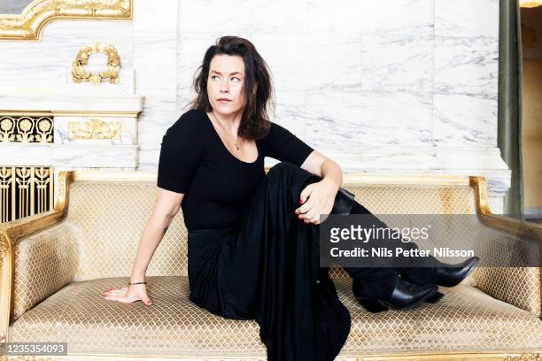 liv stromquist feet 1