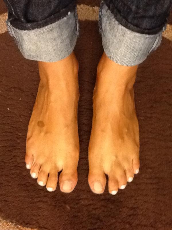 liz gallardo feet 4