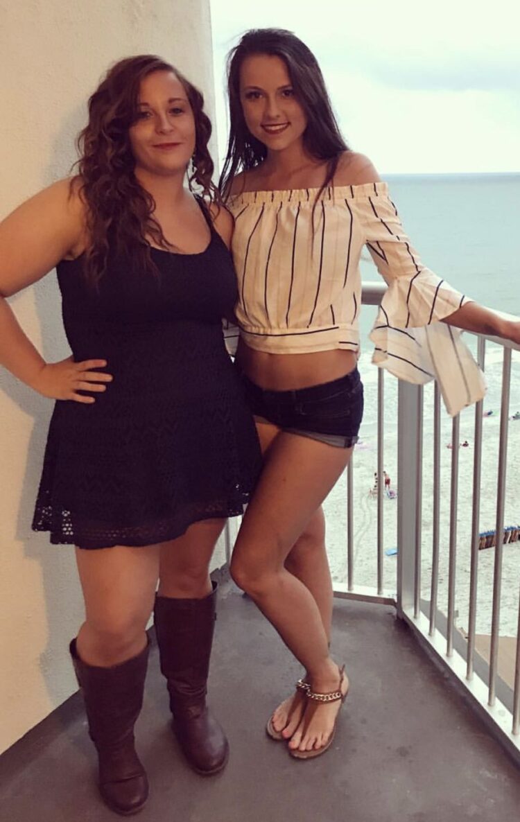 liz maree hawkins feet 1