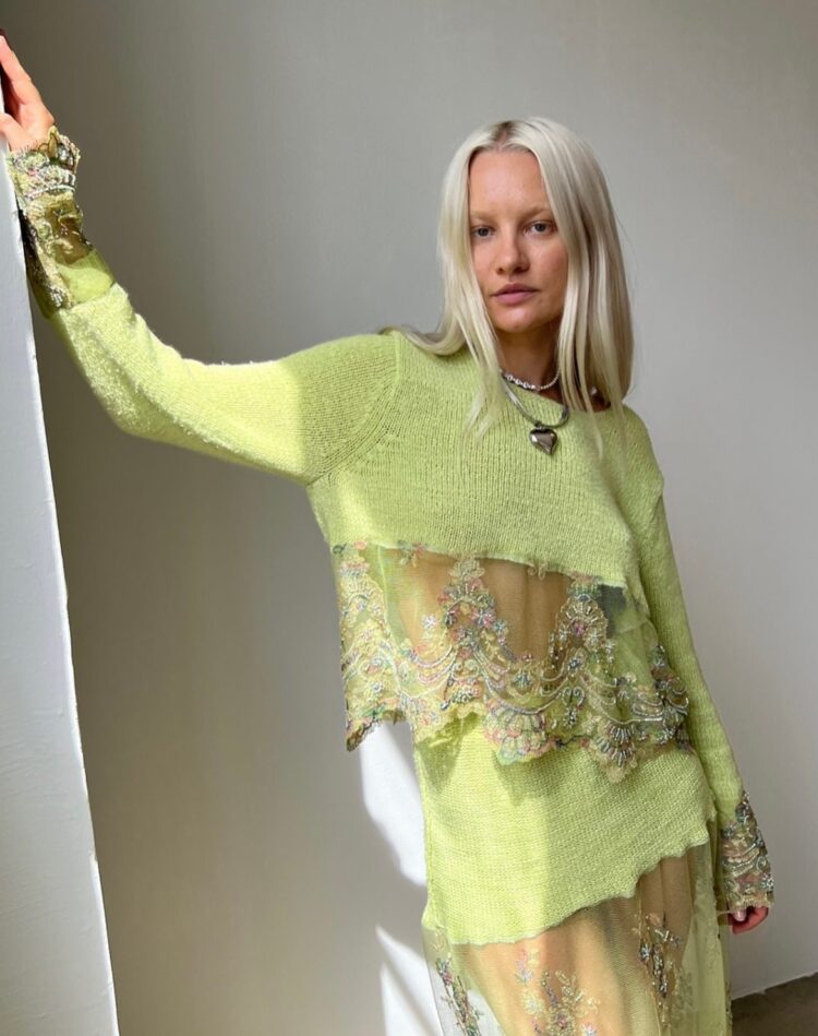 liz stevenson feet 2