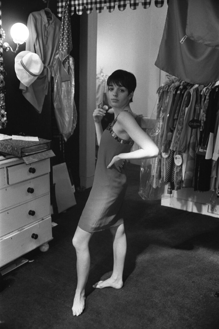liza minnelli feet 2 scaled