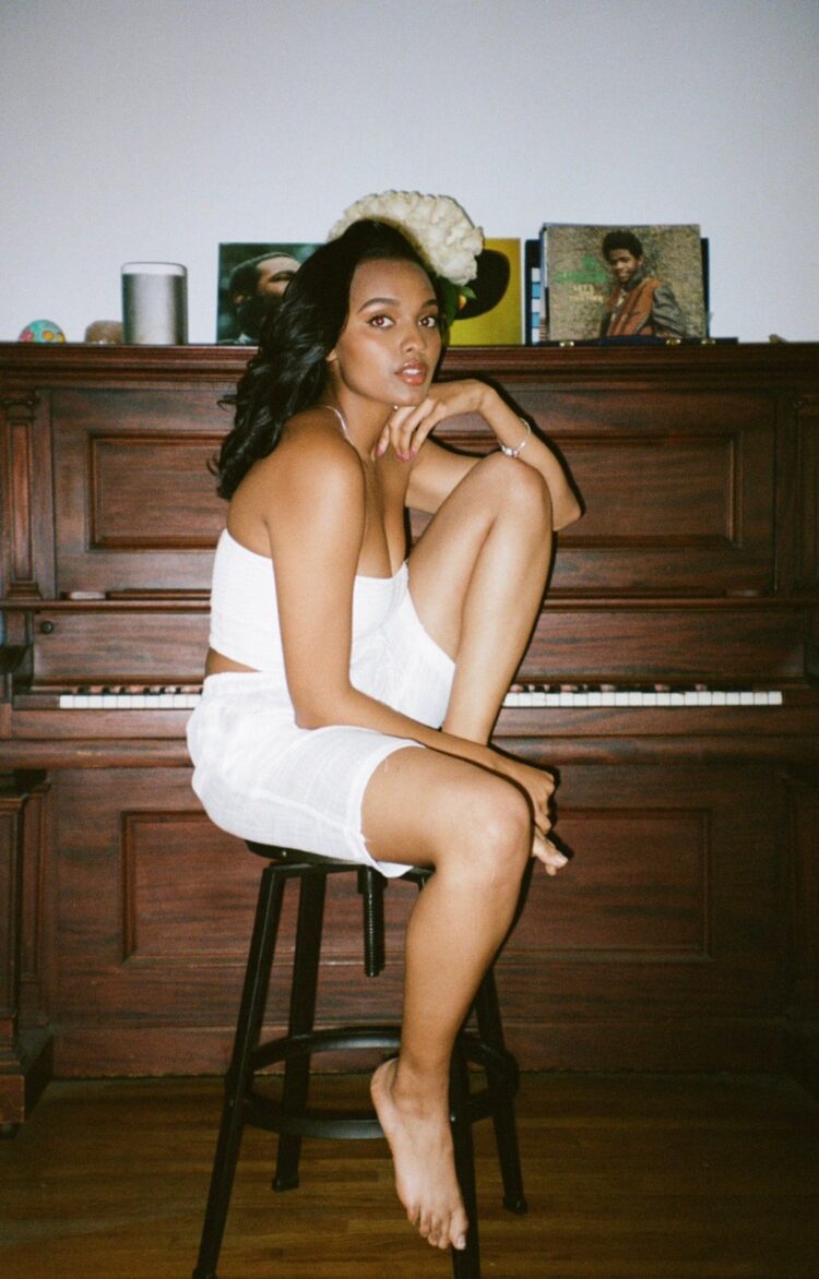 liza yohannes feet 1