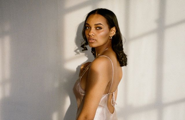 liza yohannes feet 4