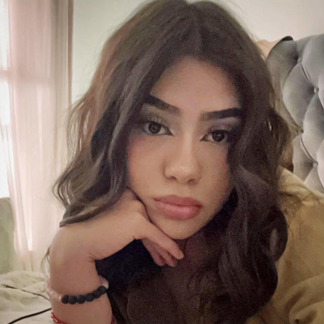 lizbeth medina feet 5