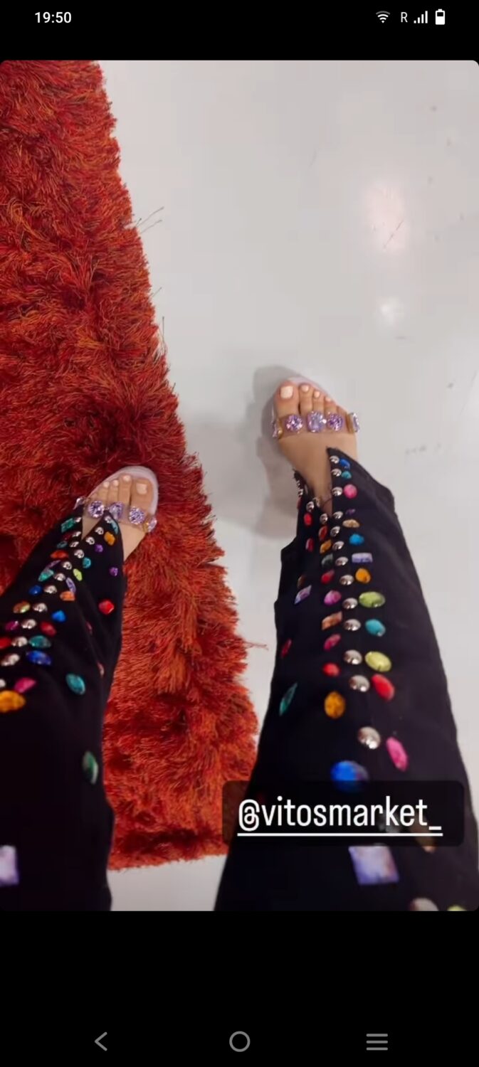 lizette briones feet 4